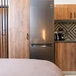 F & B Collection - Minilux For 3 *
