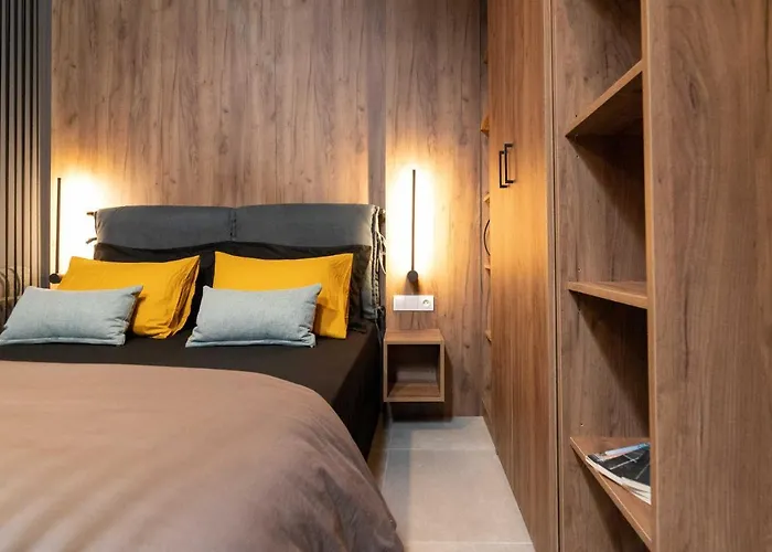 Daire F & B Collection - Minilux For 3 Selanik
