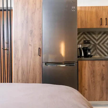 F & B Collection - Minilux For 3 *